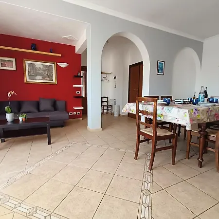 Avellini - Delightful And Spacious With Terrace - Near Metro A Cornelia Řím