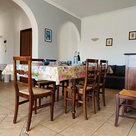 Avellini - Delightful And Spacious With Terrace - Near Metro A Cornelia Apartmán *