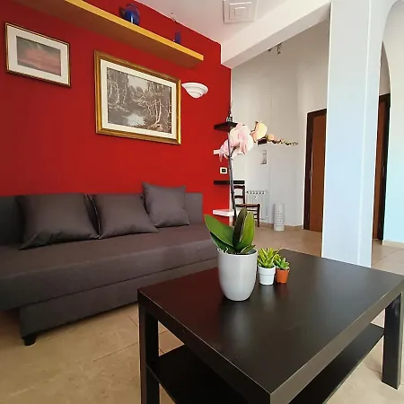 Avellini - Delightful And Spacious With Terrace - Near Metro A Cornelia * Řím