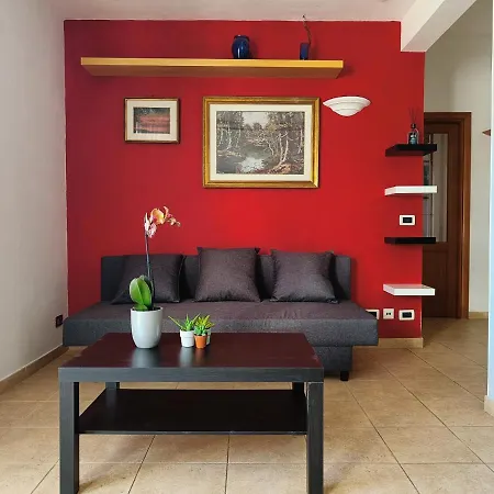 Apartmán Avellini - Delightful And Spacious With Terrace - Near Metro A Cornelia