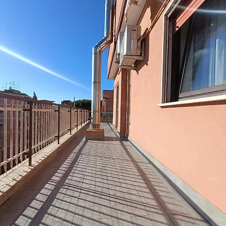 Avellini - Delightful And Spacious With Terrace - Near Metro A Cornelia *